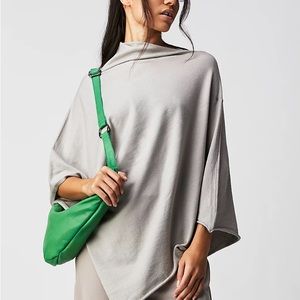 NWT. FREE PEOPLE Triangle Poncho